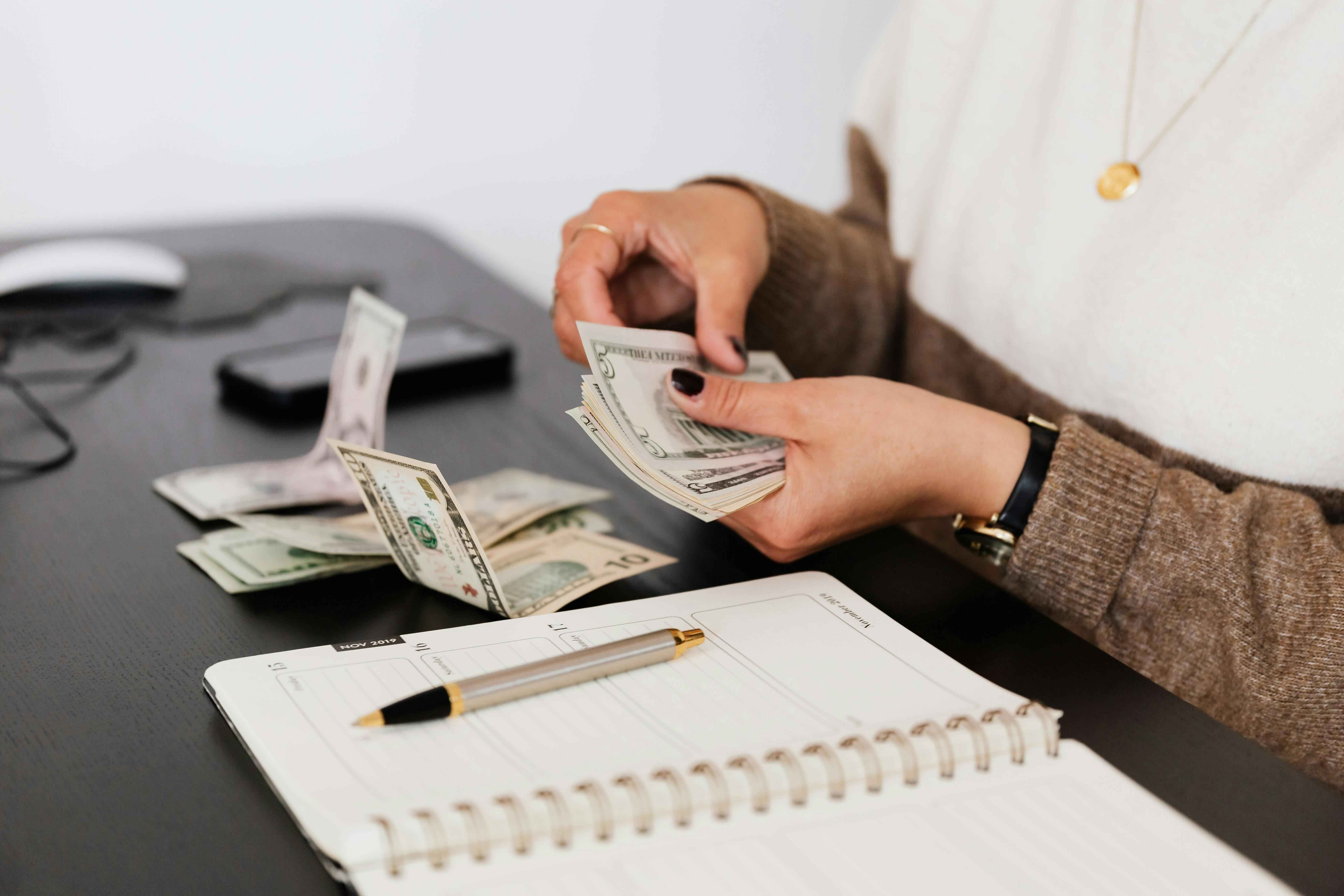 Independent Contractor vs Employee: Understanding the CRA's Recharacterization